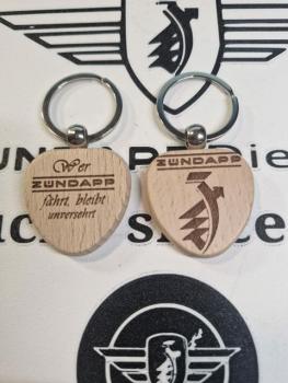 Preview: Zündapp Buche Schlüsselanhänger beidseitige Lasergravur " Wer Zündapp fährt, bleibt unversehrt "